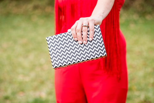 Houndstooth clutch